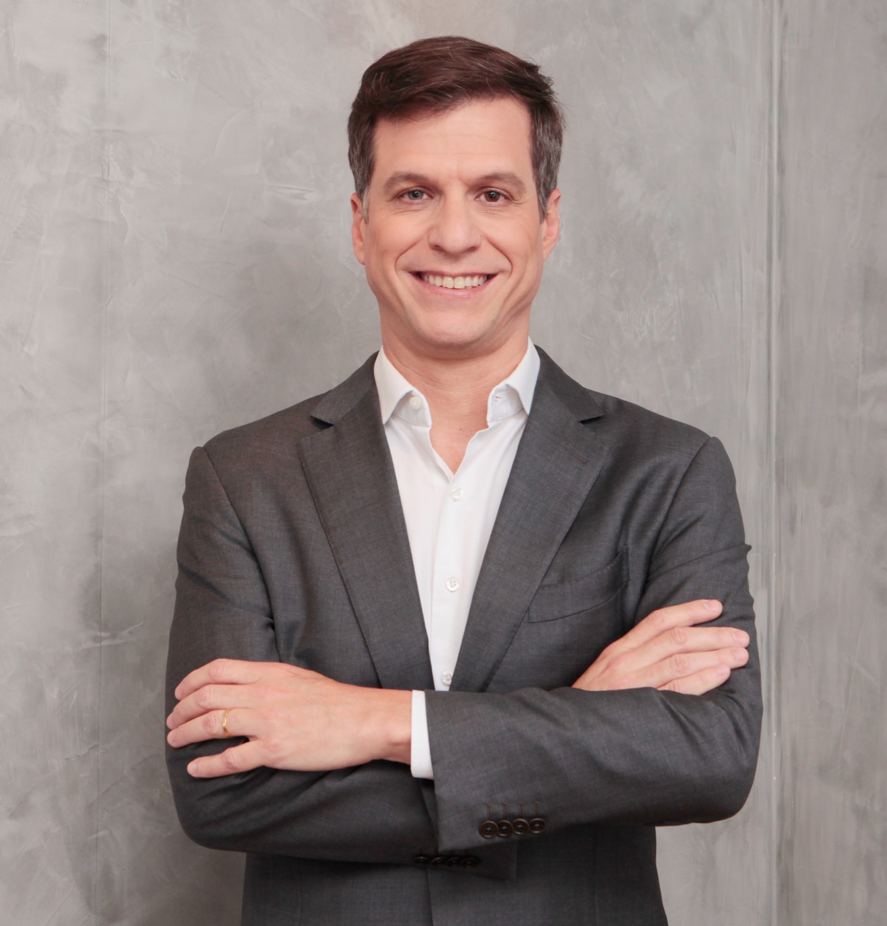 Dr. Cláudio Murta